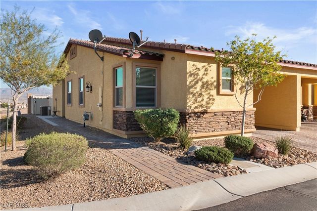 2722 Chinaberry Hill Street, Laughlin, NV 89029