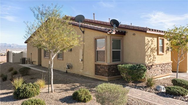 2722 Chinaberry Hill Street, Laughlin, NV 89029