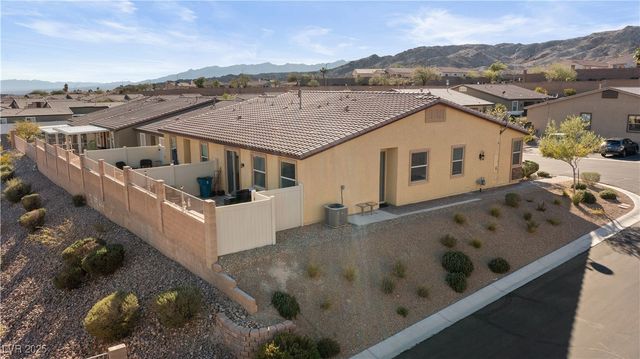 2722 Chinaberry Hill Street, Laughlin, NV 89029