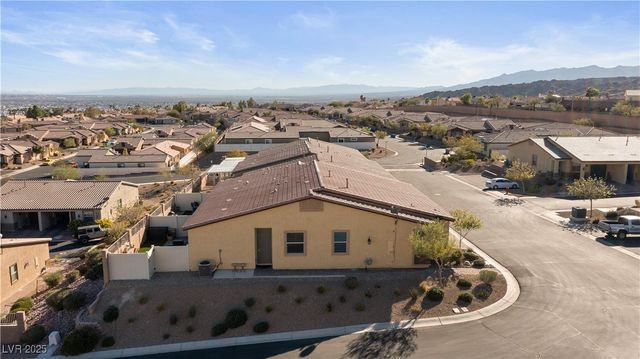 2722 Chinaberry Hill Street, Laughlin, NV 89029