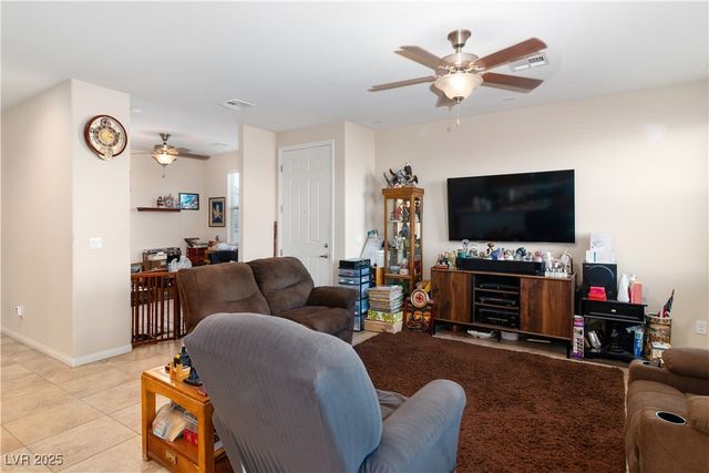 2722 Chinaberry Hill Street, Laughlin, NV 89029