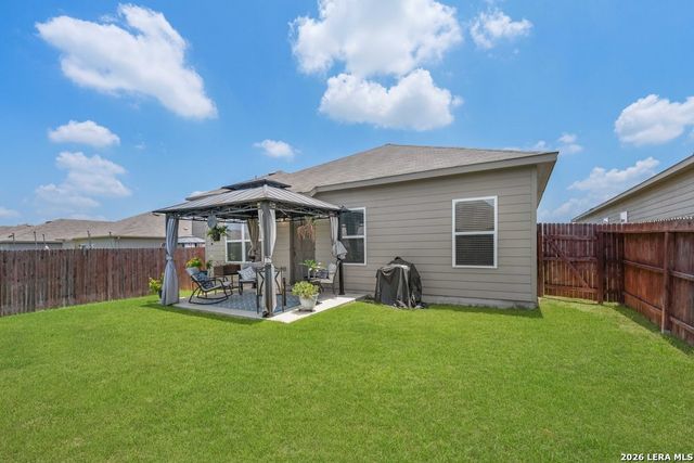 7111 Azure Waters, Converse, TX 78109