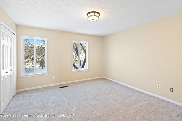 5953 Village Drive, Haslett, MI 48840