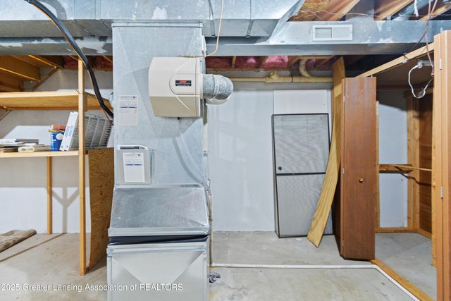 5953 Village Drive, Haslett, MI 48840