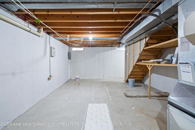 5953 Village Drive, Haslett, MI 48840