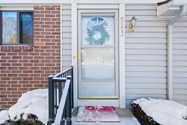 5953 Village Drive, Haslett, MI 48840