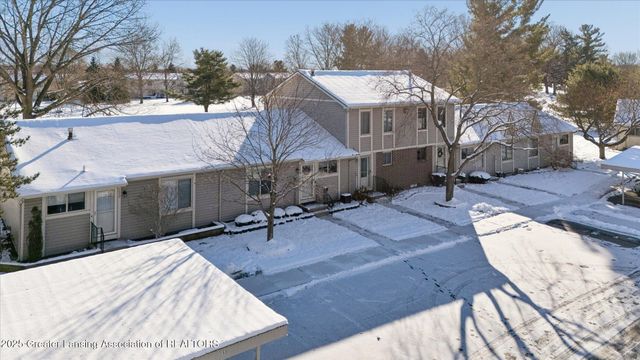 5953 Village Drive, Haslett, MI 48840