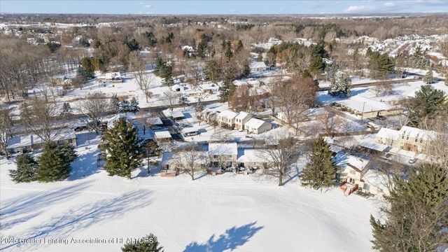 5953 Village Drive, Haslett, MI 48840