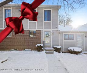 5953 Village Drive, Haslett, MI 48840