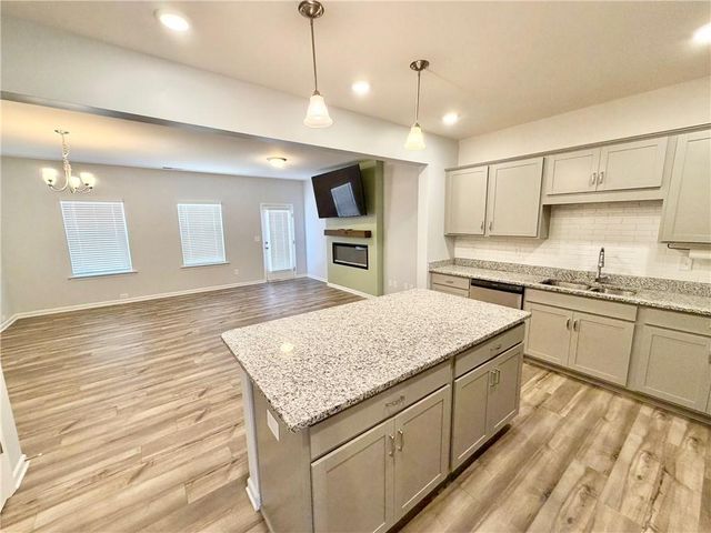 261 Dupont Drive, Cartersville, GA 30121