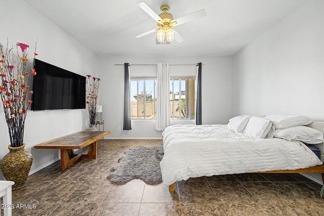 5318 W BEAUTIFUL Lane, Laveen, AZ 85339