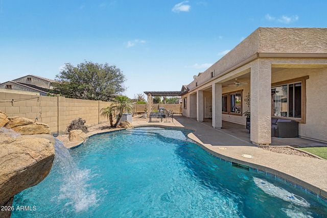 5318 W BEAUTIFUL Lane, Laveen, AZ 85339