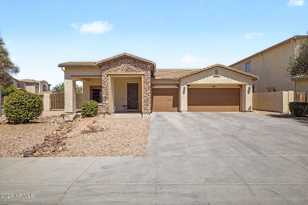 5318 W BEAUTIFUL Lane, Laveen, AZ 85339