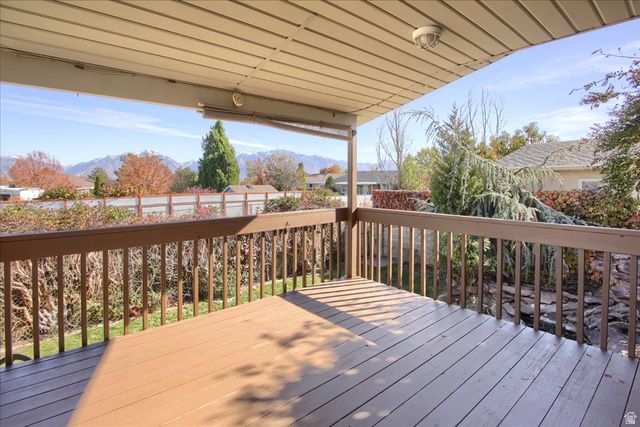 9941 S BIRNAM WOODS WAY, South Jordan, UT 84009