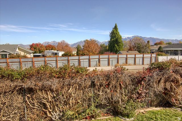 9941 S BIRNAM WOODS WAY, South Jordan, UT 84009