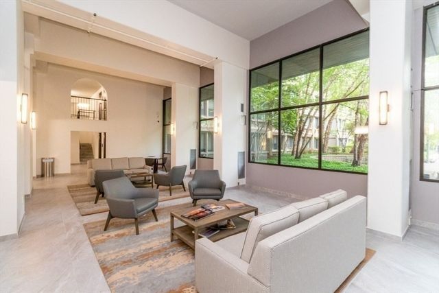1731 Beacon 316, Brookline, MA 02445