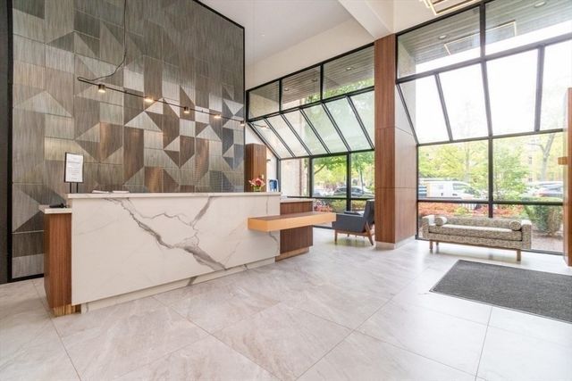 1731 Beacon 316, Brookline, MA 02445