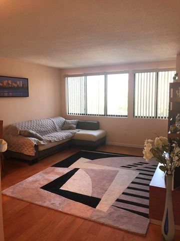 1731 Beacon 316, Brookline, MA 02445