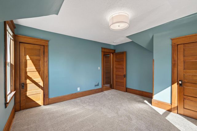 1343 Edmund Avenue, Saint Paul, MN 55104