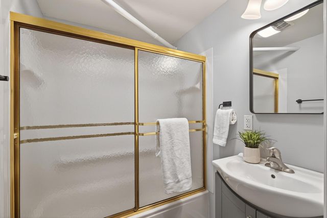 1343 Edmund Avenue, Saint Paul, MN 55104