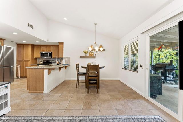 120 Stoney Hill Dr, Folsom, CA 95630