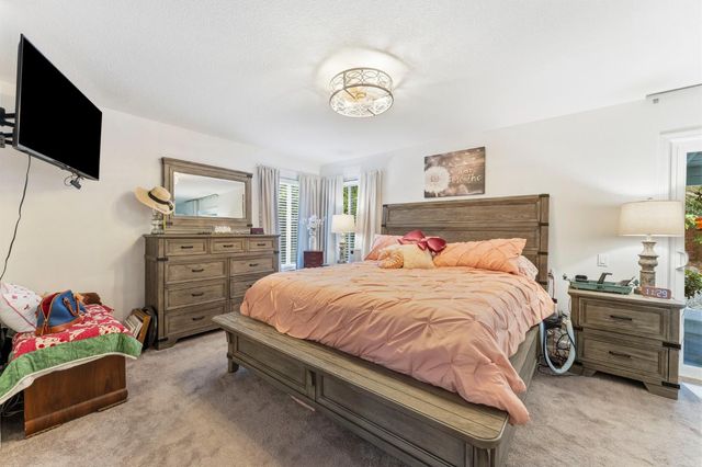 120 Stoney Hill Dr, Folsom, CA 95630