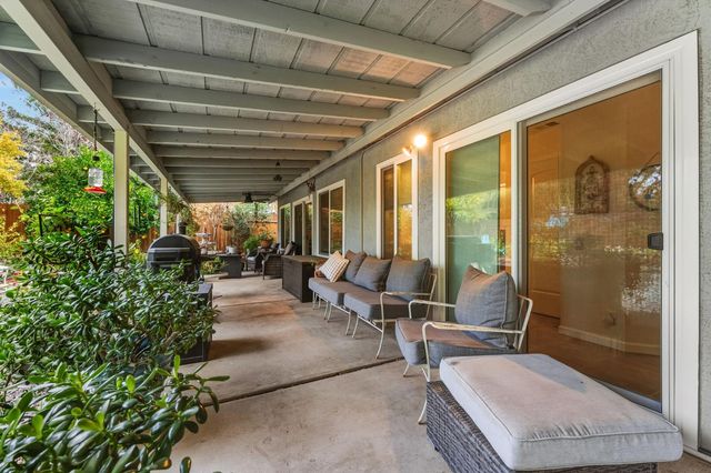 120 Stoney Hill Dr, Folsom, CA 95630