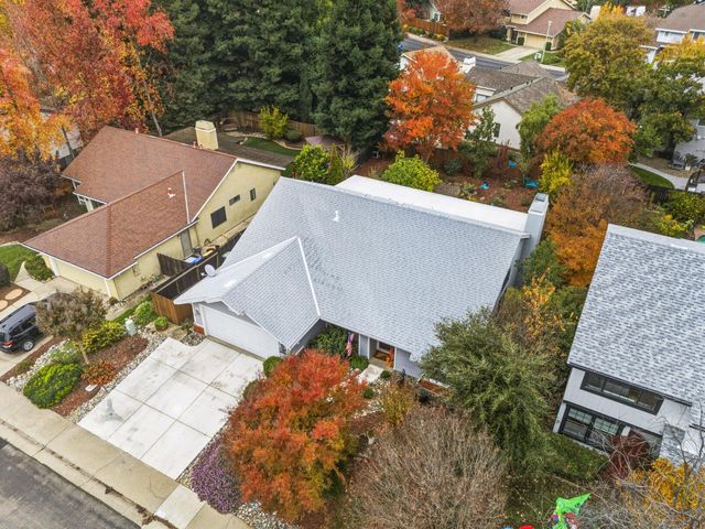 120 Stoney Hill Dr, Folsom, CA 95630