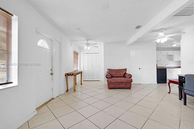 2415 Pierce St -, Hollywood, FL 33020