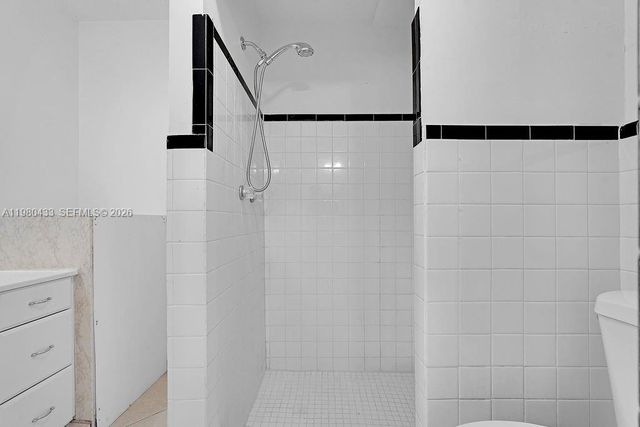 2415 Pierce St -, Hollywood, FL 33020