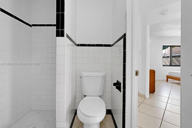 2415 Pierce St -, Hollywood, FL 33020