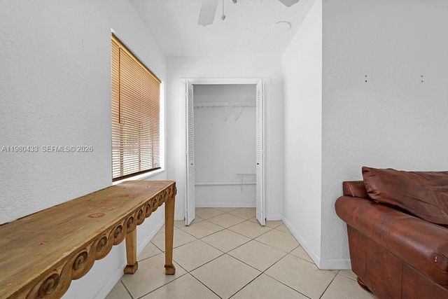 2415 Pierce St -, Hollywood, FL 33020