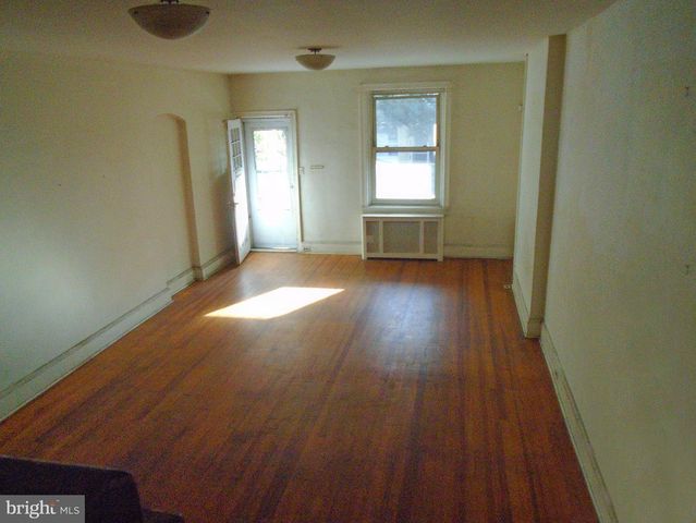 978 S BROAD ST, Trenton, NJ 08611