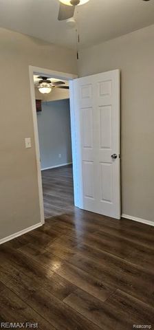 829 Montie, Lincoln Park, MI 48146