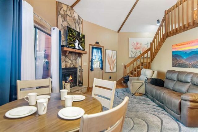 102 Mizzen Court, Ellijay, GA 30540