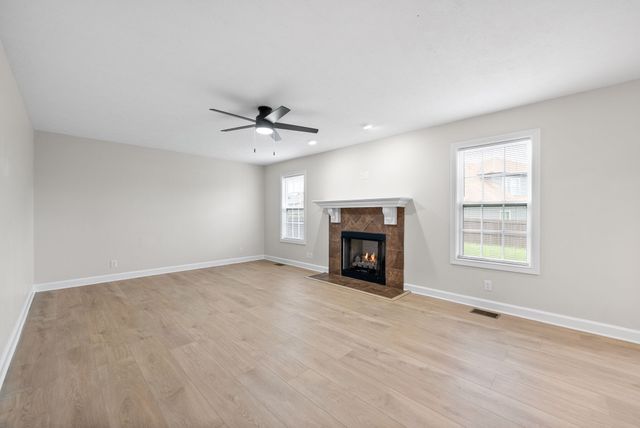 1282 Eagles View Drive, Clarksville, TN 37040