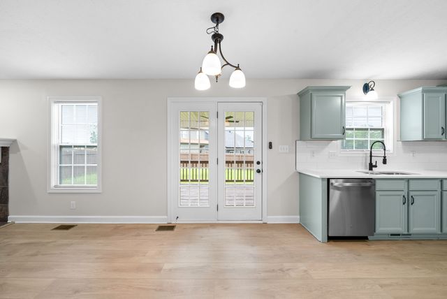 1282 Eagles View Drive, Clarksville, TN 37040