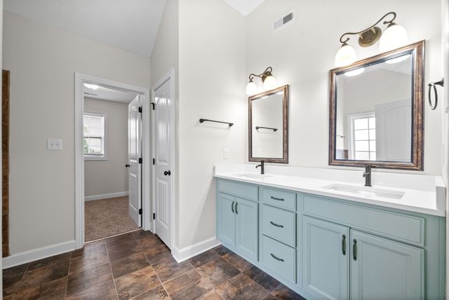 1282 Eagles View Drive, Clarksville, TN 37040
