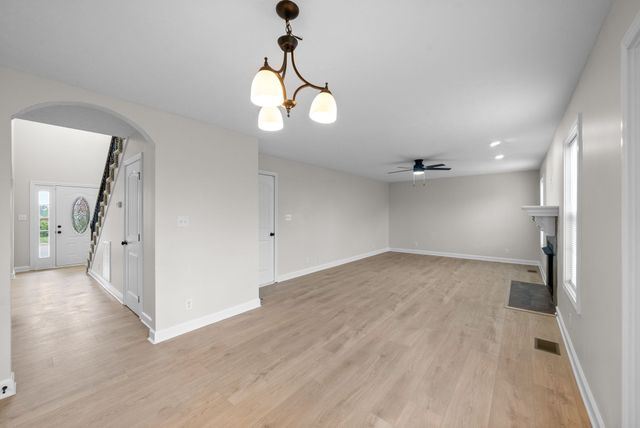 1282 Eagles View Drive, Clarksville, TN 37040