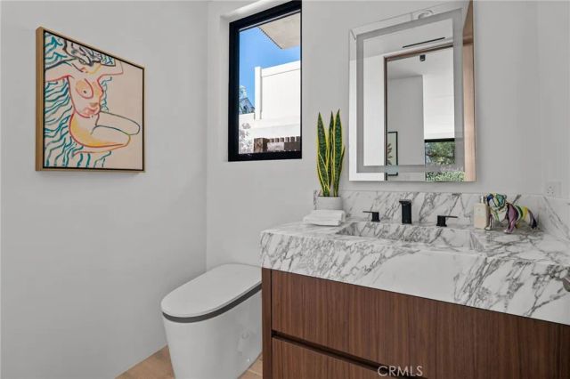 400 Heliotrope, Corona Del Mar, CA 92625