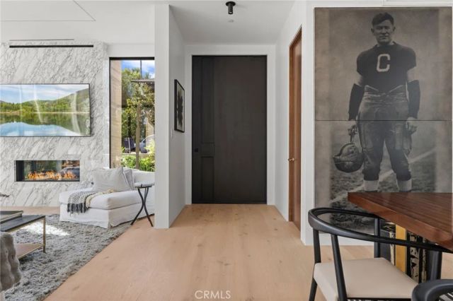 400 Heliotrope, Corona Del Mar, CA 92625
