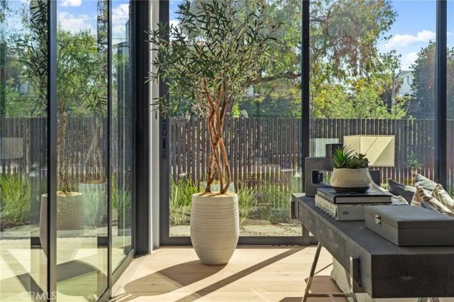 400 Heliotrope, Corona Del Mar, CA 92625