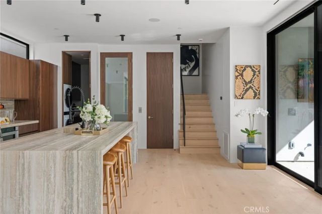 400 Heliotrope, Corona Del Mar, CA 92625