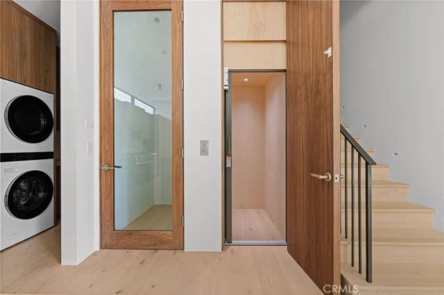 400 Heliotrope, Corona Del Mar, CA 92625