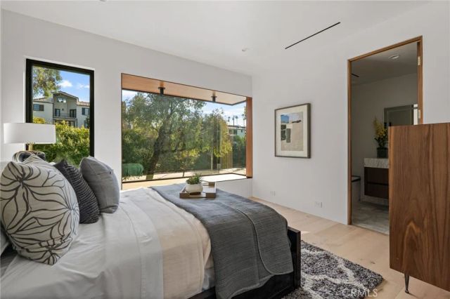 400 Heliotrope, Corona Del Mar, CA 92625
