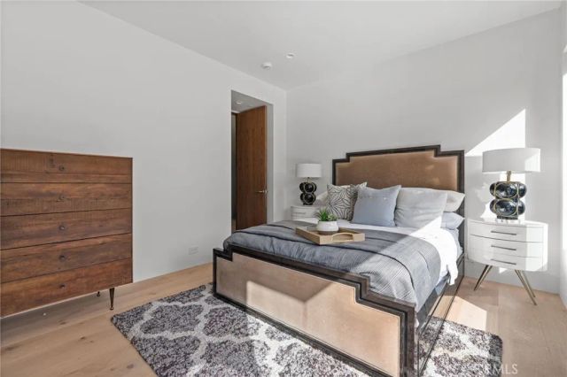 400 Heliotrope, Corona Del Mar, CA 92625