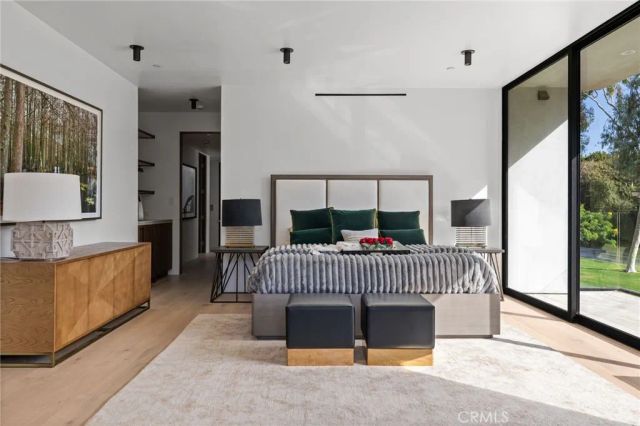 400 Heliotrope, Corona Del Mar, CA 92625