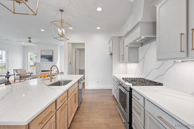 258 Crosslake Way, Pike Road, AL 36064