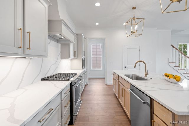 258 Crosslake Way, Pike Road, AL 36064