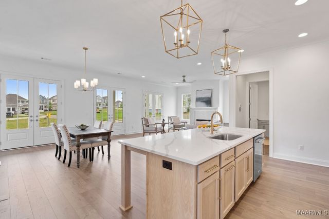 258 Crosslake Way, Pike Road, AL 36064